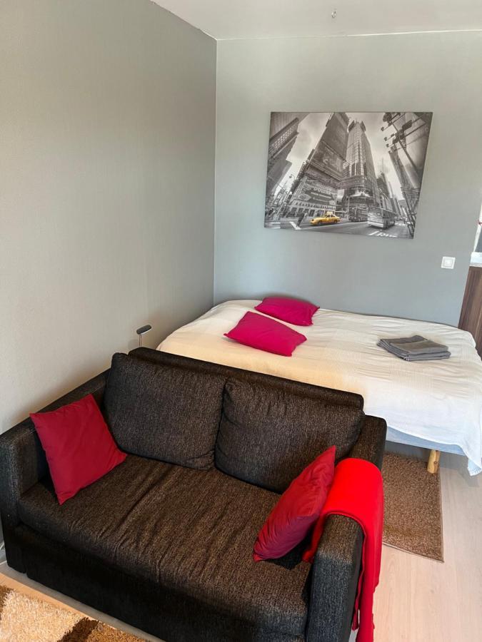 Kemi City L Near Snowcastle, 2 Rooms, Kitchen, Glazed Balcony, Free Parking On Street Zewnętrze zdjęcie